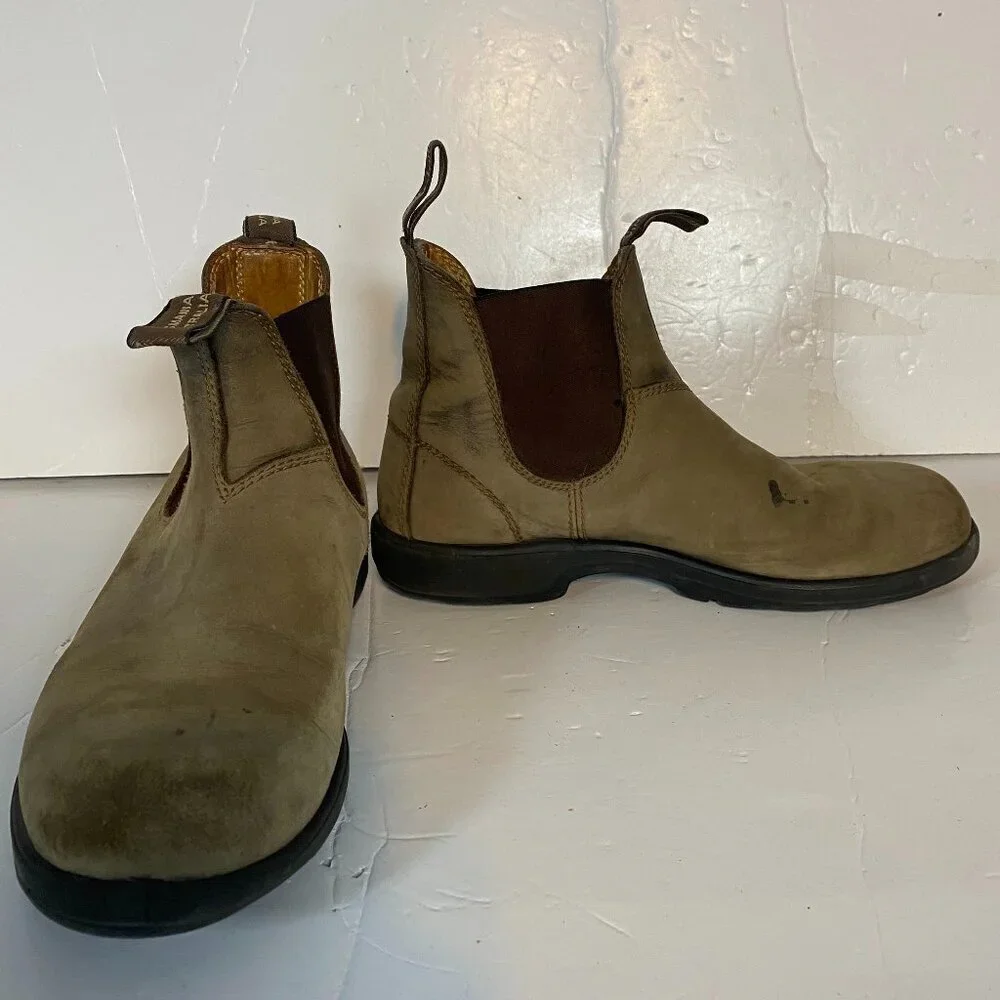 Blundstone brown leather